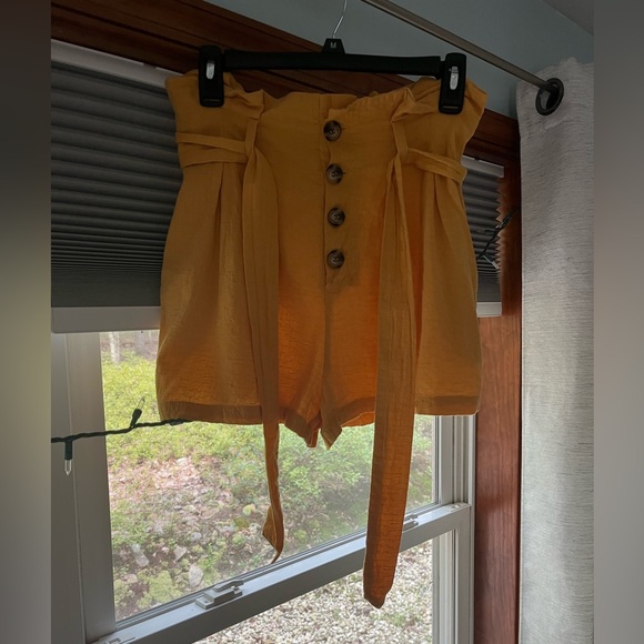 Altar'd State Yellow Paper Bag Linen Shorts with Belt. Women's Size S. - Picture 1 of 3